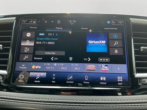 Used 2025 Chrysler Pacifica Limited FWD image 18
