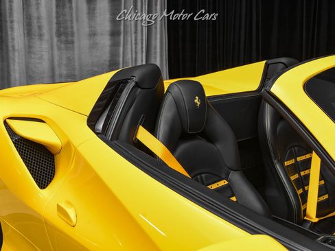 Used 2023 Ferrari F8 Tributo RWD image 46