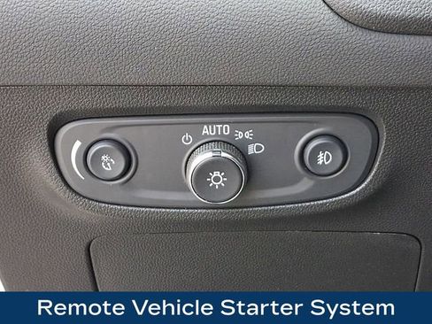 Used 2023 Buick Encore GX Preferred w/ Cold Weather Comfort Package FWD image 9