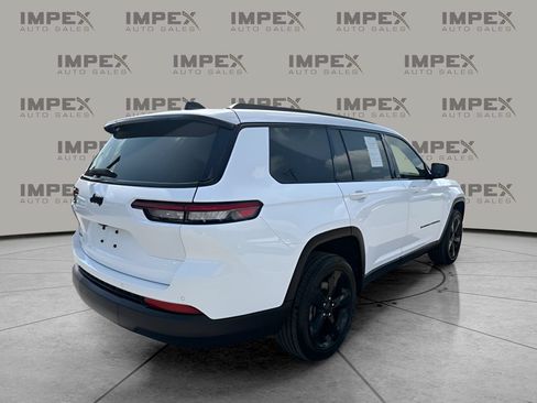 Used 2024 Jeep Grand Cherokee L Altitude AWD/4WD image 3