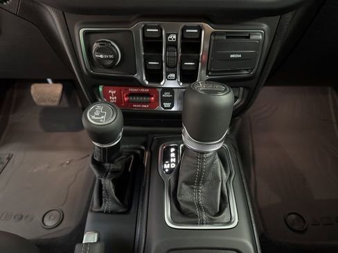 New 2025 Jeep Wrangler Unlimited Rubicon 392 image 32