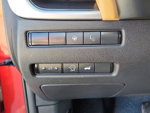 Used 2023 Nissan Rogue Platinum w/ Platinum Premium Package image 14