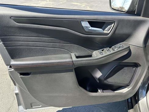 Used 2024 Ford Escape ST-Line w/ Tech Pack #1 image 9