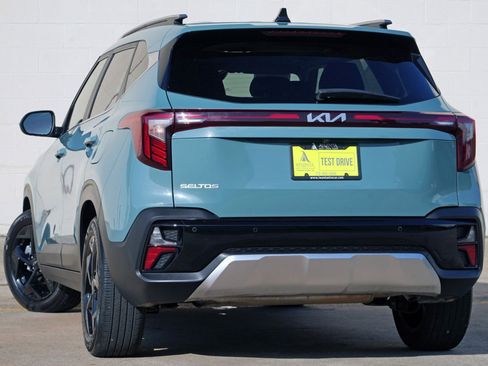 Used 2026 Kia Seltos EX w/ EX Sunroof Package FWD image 5