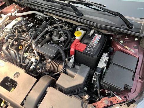 Used 2022 Nissan Sentra SV w/ SV Premium Package FWD image 27