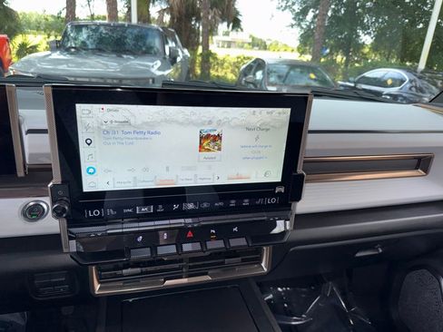 Used 2025 GMC Hummer EV 3X AWD/4WD image 56