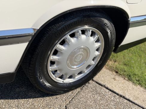 Used 1993 Cadillac Eldorado FWD image 29