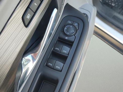 Used 2019 GMC Terrain SLT w/ Preferred Package AWD/4WD image 11