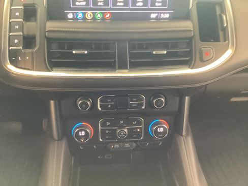Used 2021 Chevrolet Tahoe LT w/ Rear Media and Nav Package RWD image 17