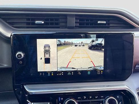 Used 2023 GMC Sierra 1500 Denali Ultimate image 32