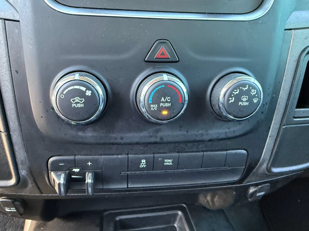 Used 2018 RAM 2500 Tradesman w/ Chrome Appearance Group AWD/4WD image 25