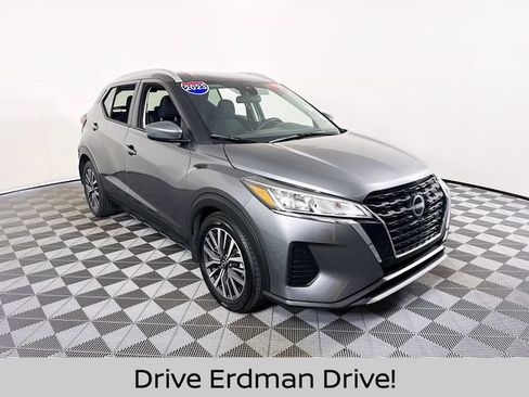 Certified 2023 Nissan Kicks SV FWD image 1