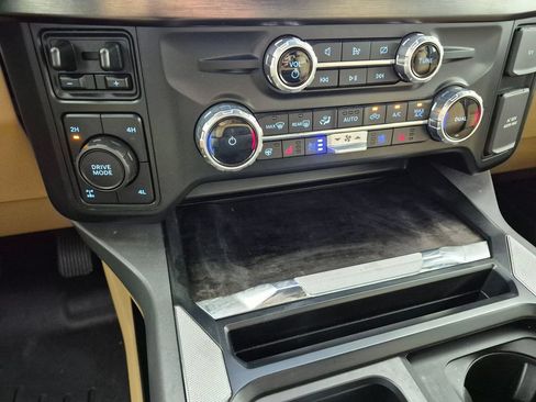 Used 2023 Ford F250 Lariat w/ Chrome Package AWD/4WD image 21