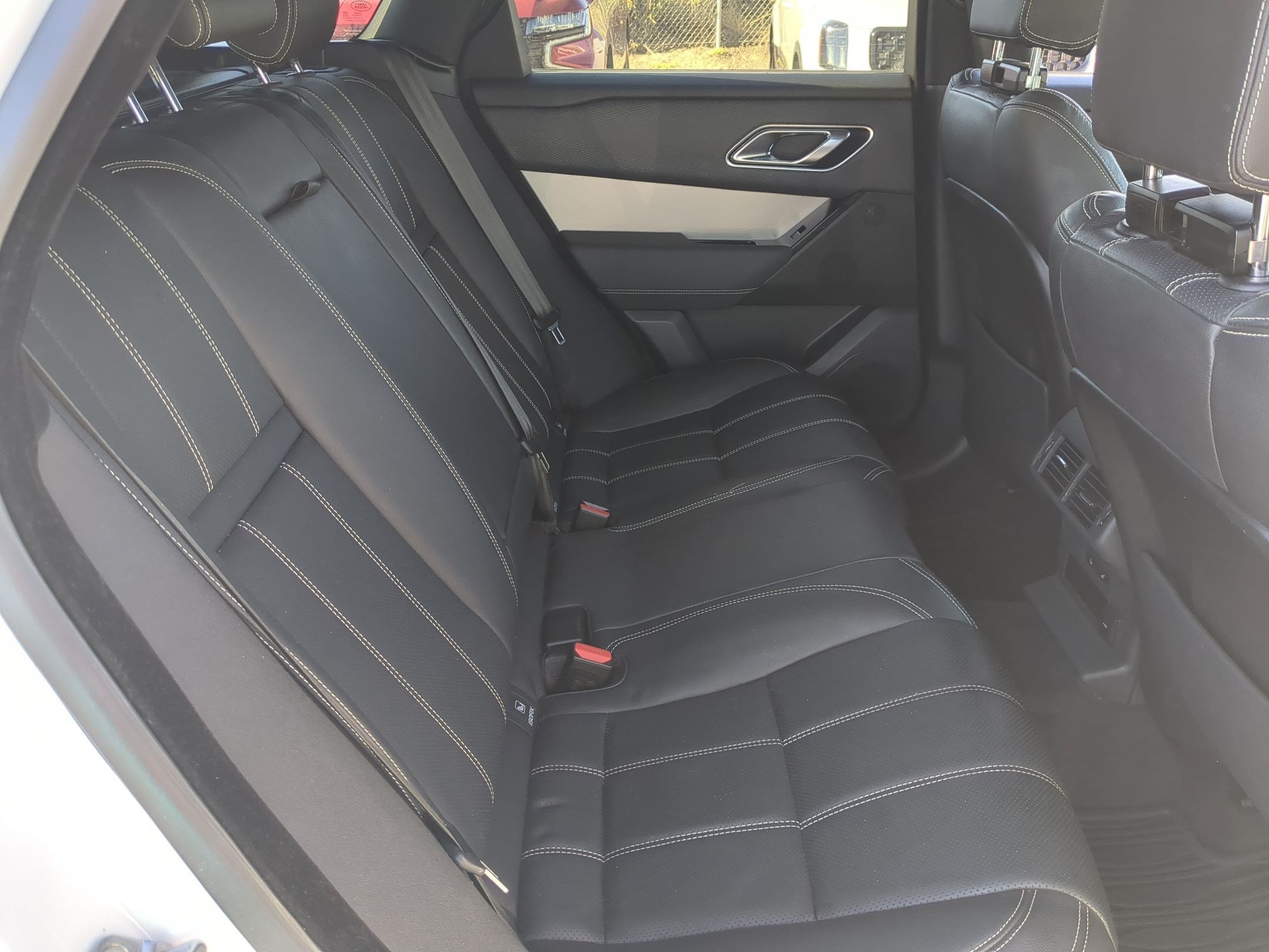 Used 2023 Land Rover Range Rover Velar R-Dynamic S AWD/4WD image 29