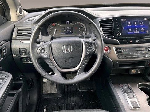 Certified 2023 Honda Ridgeline RTL image 8