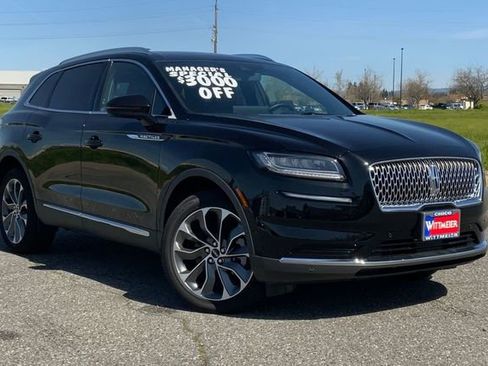 New 2022 Lincoln Nautilus Reserve image 2