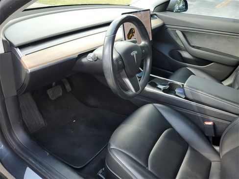 Used 2019 Tesla Model 3 Long Range image 18
