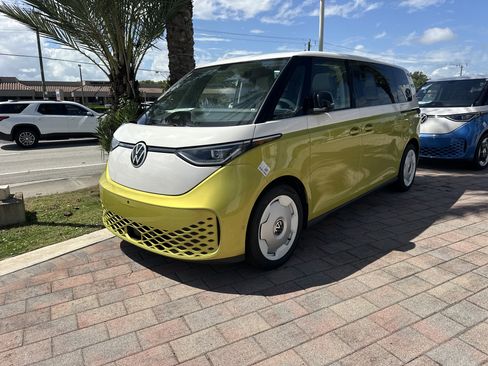 New 2025 Volkswagen ID. Buzz 1st Edition image 3