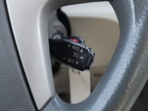Used 2010 Toyota Camry LE FWD image 8
