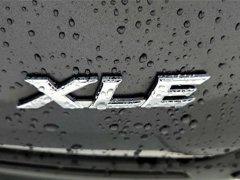 Used 2025 Toyota Sienna XLE w/ XLE Plus Package image 14