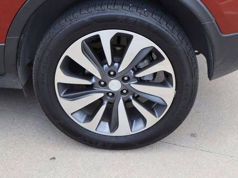 Used 2022 Buick Encore Preferred w/ Safety Package AWD/4WD image 26