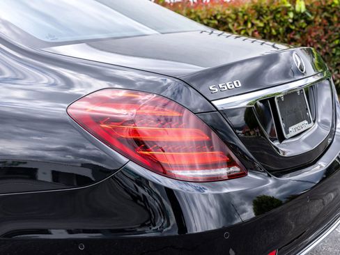 Used 2019 Mercedes-Benz S 560 Sedan image 13