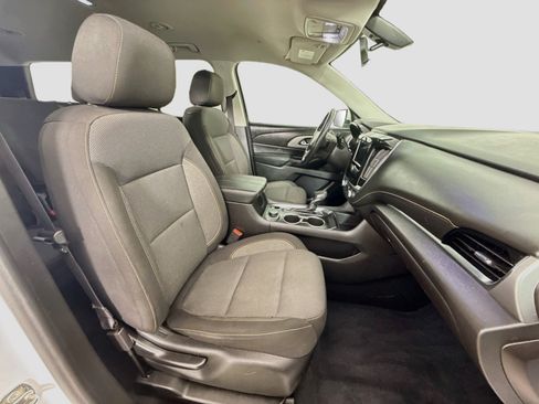 Used 2021 Chevrolet Traverse LT FWD image 30
