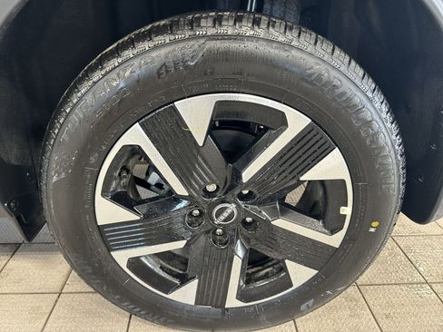 New 2026 Nissan Kicks SV w/ SV Premium Package image 13