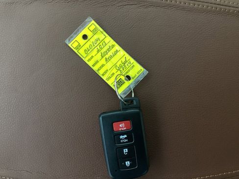 Used 2013 Toyota Avalon XLE Touring image 43