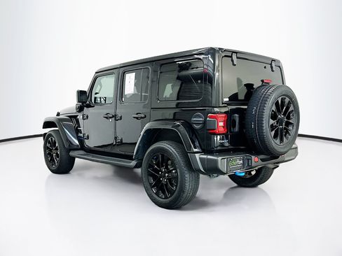 Used 2022 Jeep Wrangler Unlimited Sahara AWD/4WD image 5