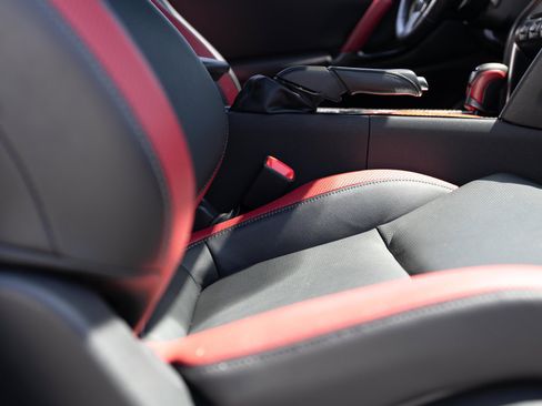 Used 2013 Nissan GT-R Black Edition AWD/4WD image 85