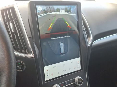 Certified 2024 Ford Edge Titanium image 21