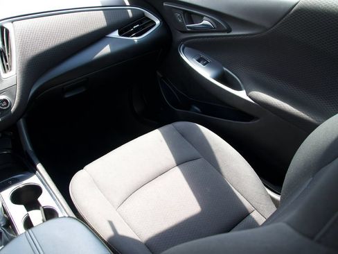 Used 2024 Chevrolet Malibu LT FWD image 15