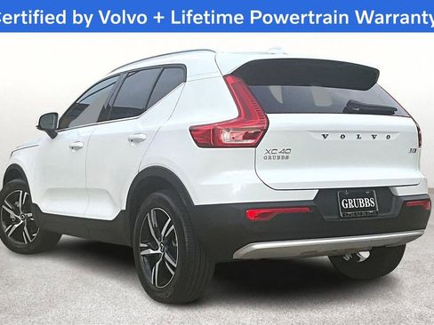 Certified 2025 Volvo XC40 B5 Core image 15