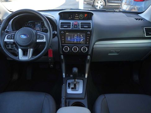 Used 2017 Subaru Forester 2.5i Premium image 10