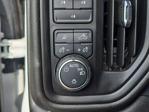 Used 2024 Chevrolet Silverado 2500 Custom w/ Custom Value Package image 25