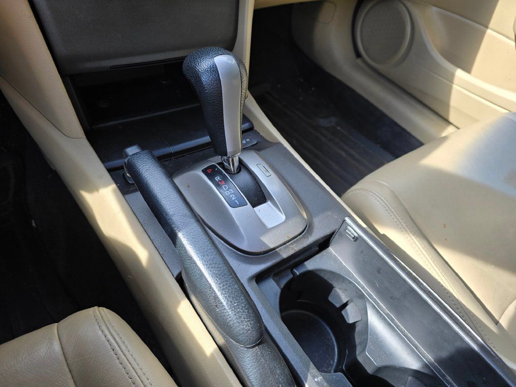 Used 2010 Honda Accord EX-L image 10