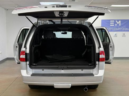 Used 2012 Lincoln Navigator L 4WD image 10
