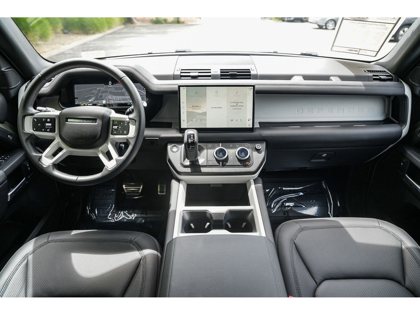 Used 2025 Land Rover Defender 110 S AWD/4WD image 12