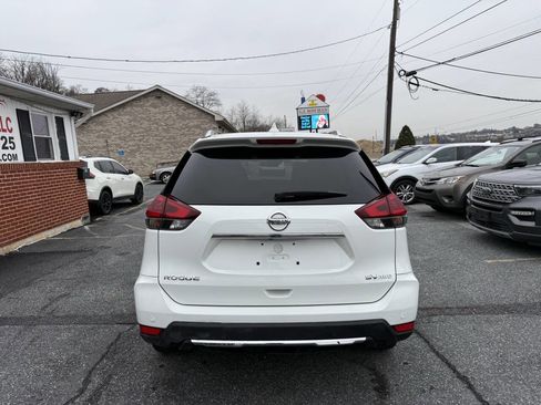 Used 2019 Nissan Rogue SV image 5