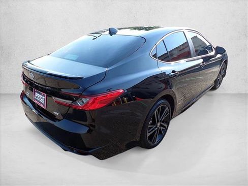 Used 2025 Toyota Camry XSE AWD/4WD image 4