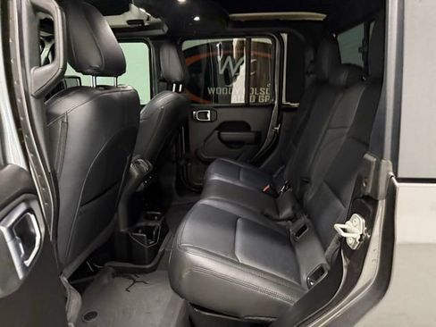 Used 2024 Jeep Gladiator Sport image 15