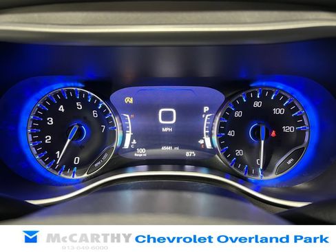 Used 2024 Chrysler Pacifica Touring-L FWD image 13