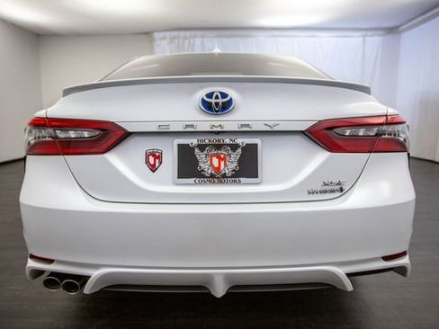 Used 2021 Toyota Camry XSE image 37