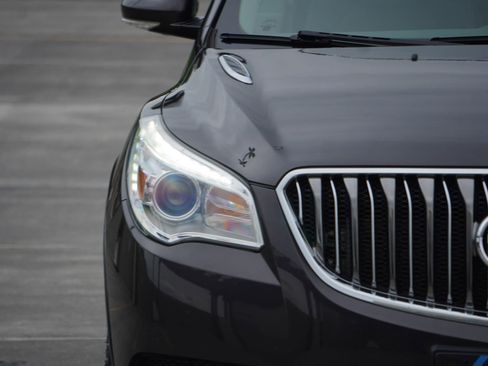 Used 2017 Buick Enclave Convenience image 37