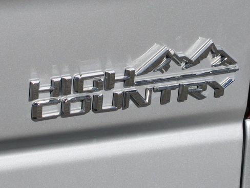 Used 2022 Chevrolet Silverado 2500 High Country image 56