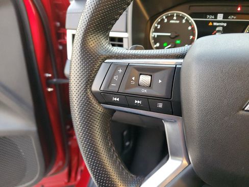 Used 2024 Mitsubishi Outlander SE image 28