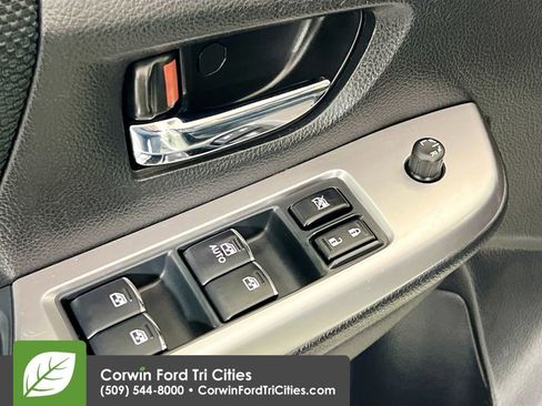 Used 2017 Subaru Crosstrek 2.0i Premium image 12