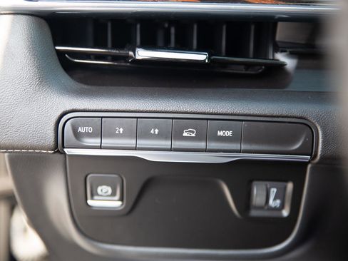 Used 2022 Cadillac Escalade Premium Luxury image 21