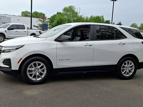 Certified 2023 Chevrolet Equinox LS w/ LS Convenience Package FWD image 7